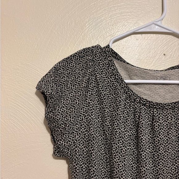 LOFT Gray Cap Sleeve Ruched Blouse - Picture 6 of 8